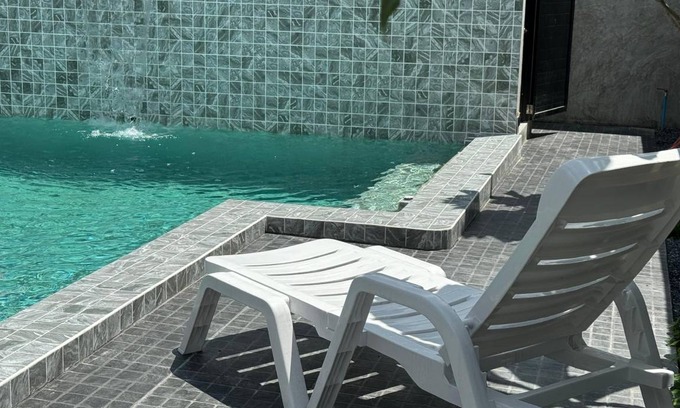 Krabi House | 360 m² House ∙ 3 bedrooms ∙ 8 guests