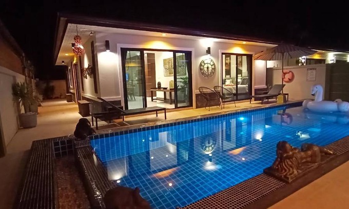 Krabi Villa | 367 m² Villa ∙ 3 bedrooms ∙ 13 guests
