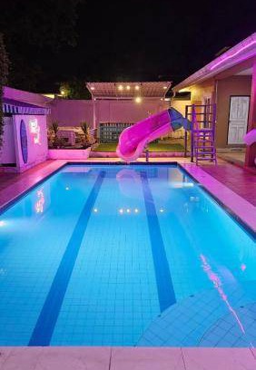 Nong Pla Lai House | 400 m² House ∙ 5 bedrooms ∙ 14 guests