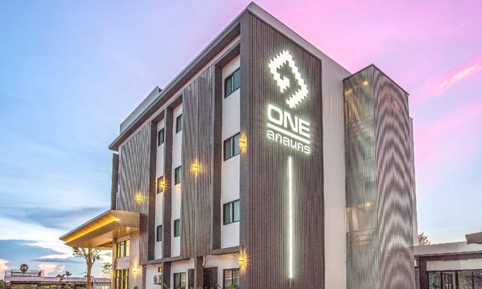 Sakon Nakhon Hotel | 41 m² Hotel ∙ 3 guests