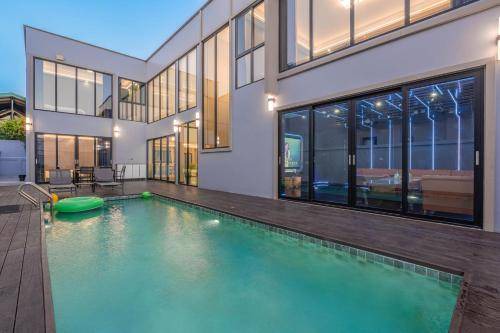 Na Kluea Villa | 450 m² Villa ∙ 4 bedrooms ∙ 12 guests