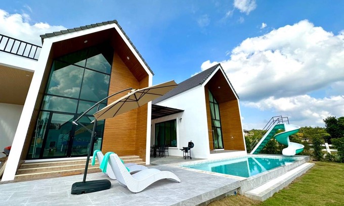 Pong Ta Long Villa | 450 m² Villa ∙ 5 bedrooms ∙ 20 guests