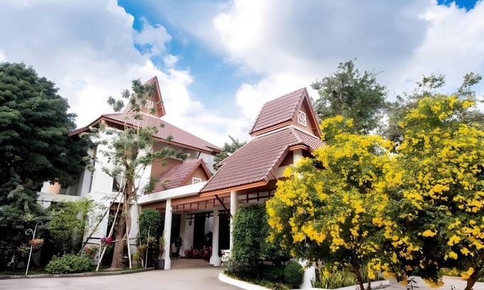 Nakhon Nayok Hotel | 50 m² Hotel ∙ 6 guests