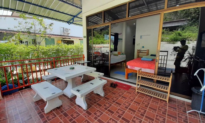 Rayong Bed & Breakfast | 70 m² Bed and breakfast ∙ 2 bedrooms ∙ 9 guests