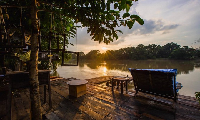 Nakhon Chum Resort | 80 m² Resort ∙ 3 bedrooms ∙ 20 guests