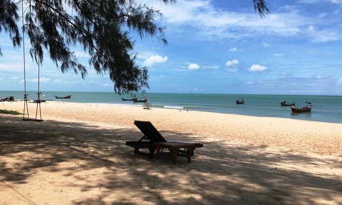 Sathing Phra Resort | 80 m² Resort ∙ 2 bedrooms ∙ 9 guests