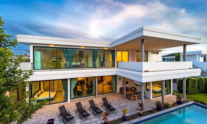 Hua Hin Villa | 850 m² Villa ∙ 6 bedrooms ∙ 12 guests