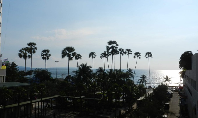 Jomtien Apartment | Apartment bedroom + living room.