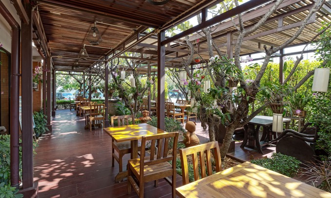 Wat Ket Hotel | Asia Hotels Group - Poonpetch Chiangmai