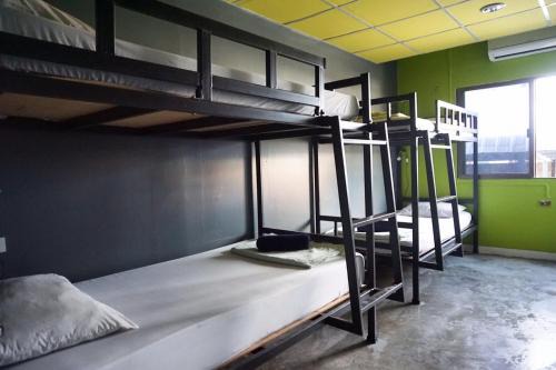 Downtown Krabi Hostel | B&B House & Hostel