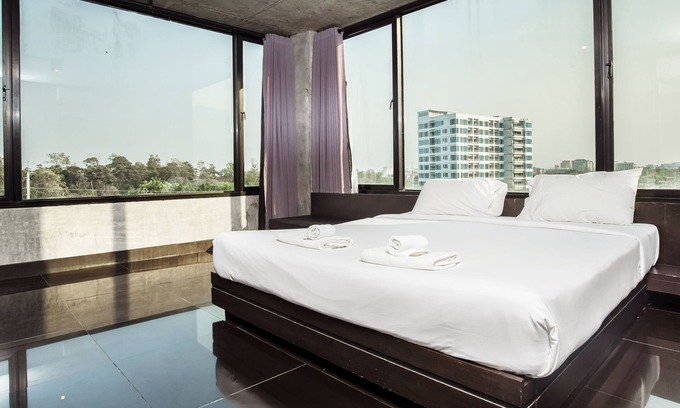 Chang Phueak Hotel | B2 Black Business & Budget Hotel