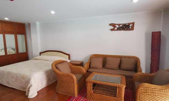 Cha-am Apartment | Beach Palace