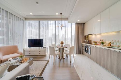 Asoke Apartment | Beautiful Super Luxury Designer ASOKE BTS 75sqm