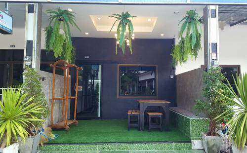Rayong Bed & Breakfast | Bed and breakfast ∙ 5 bedrooms ∙ 10 guests
