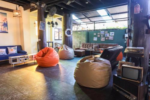 Lipa Noi Hostel | Blockhouse Samui