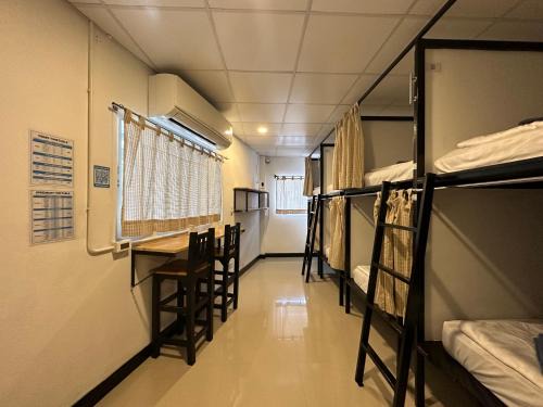 Ko Phi Phi Hostel | Blue Flow Hostel