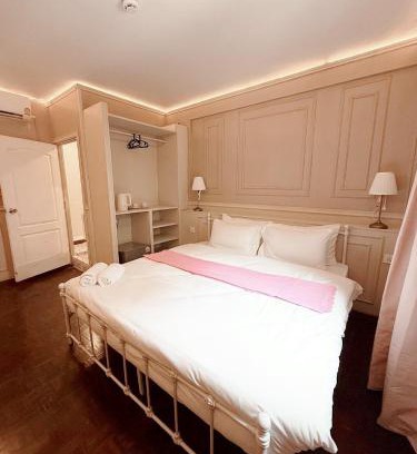Nana Apartment | Casa Sukhumvit 11 BTS Nana - คาซ่า สุขุมวิท 11 รถไฟฟ้า นานา