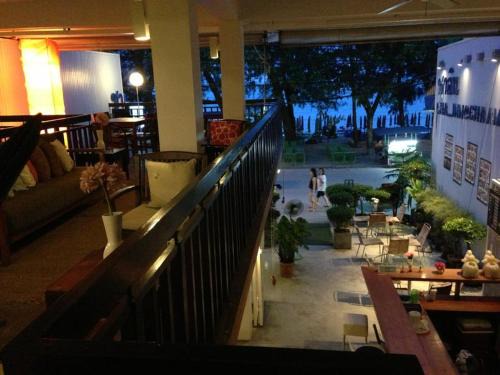 Cha-am Hotel | Cha_Inn @ Cha Am