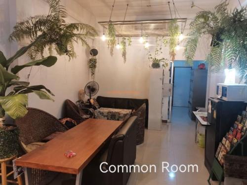 Wua Lai Hostel | Chiang Mai Gate Capsule Hostel