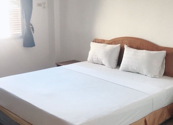 Pratumnak Hill Hotel | D Residence