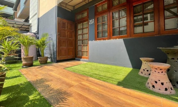 Nana House | Delightful Garden Villa