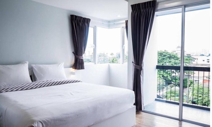 Chang Phueak Apartment | Deluxe Apartment for rent in Chiangmai (DVR-10)