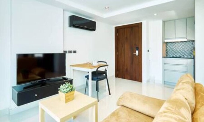 North Pattaya Condo | Featuring an outdoor pool