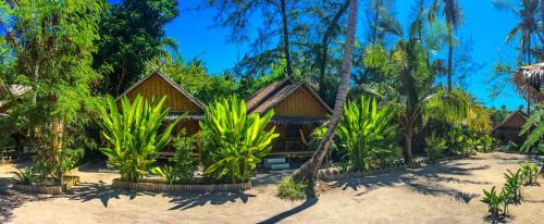 Satun Hotel | Forra Dive Resort Sunrise