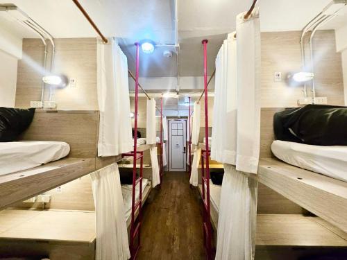 Nana Hostel | FRIENDS at Phloen Chit