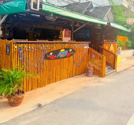 Ban Phe Hostel | Harry's Beach Club
