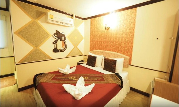 Bangkok Central Business District Hotel | Honey House1 hotel