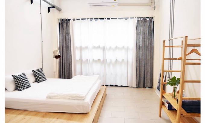 Khlong San Hostel | Hostel ∙ 8 guests
