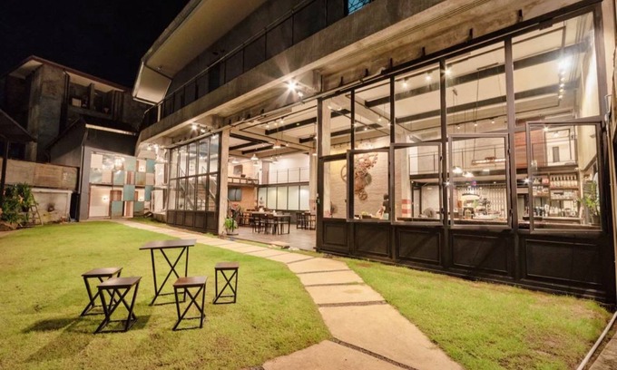 Wua Lai Hostel | Hostel ∙ 8 guests