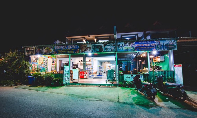 Khlong Sok Hostel | Hostel ∙ 8 guests