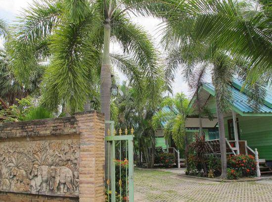 Ban Thung Sukla Hotel | Hotel ∙ 3 guests