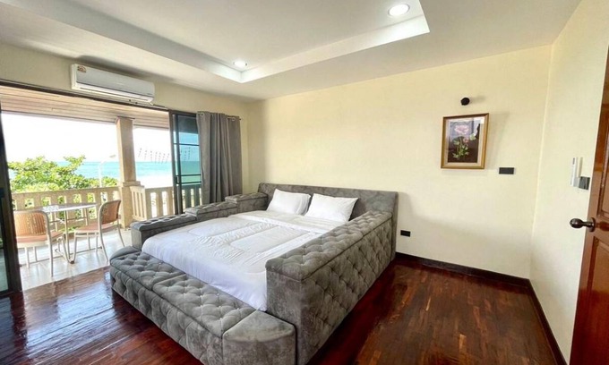 Noen Phra House | House ∙ 4 bedrooms ∙ 11 guests
