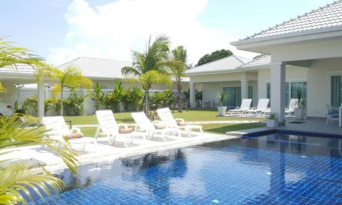 Ban Nong Sadao Villa | Hua Hin Pool Villa with 4 Bedrooms (L50)