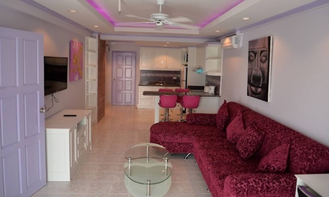 South Pattaya Condo | Jomtien Beach Condominium 3rd floor apt