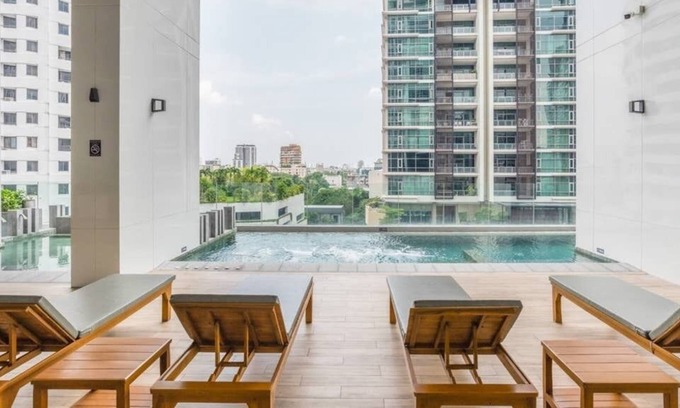 Sukhumvit Apartment | Junior Suite-Cozy and Delicate near BTS Thonglor 舒适精致房近通罗天铁站 U9