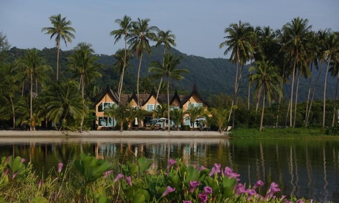 Klong Son Hotel | Laguna Beach House