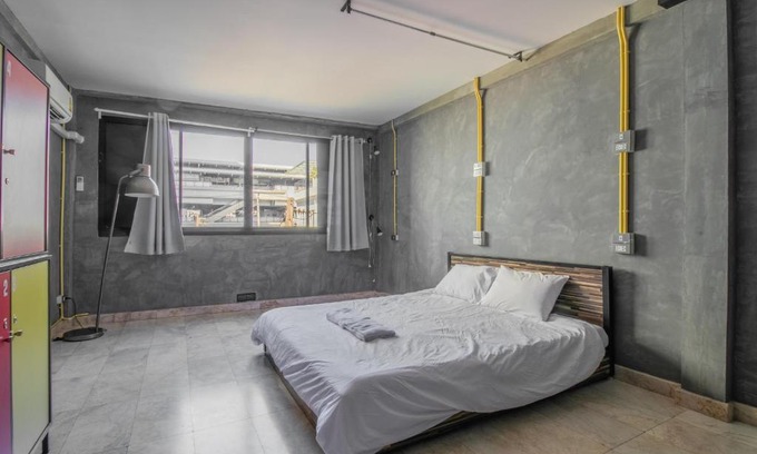 Khlong San Hostel | M Gray Hostel