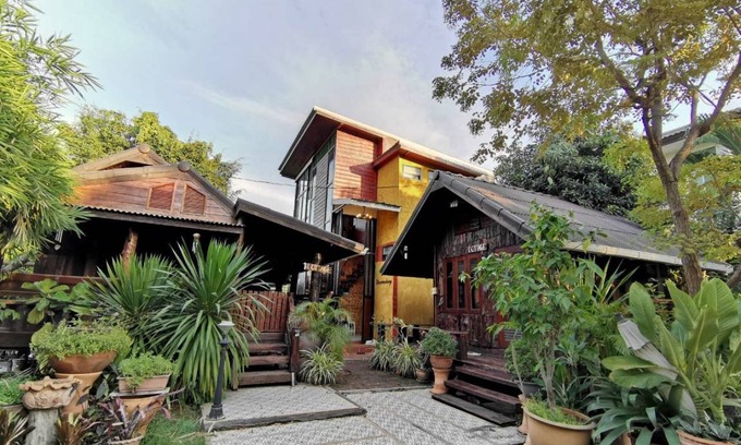 Lat Krabang House | Motel ∙ 8 guests