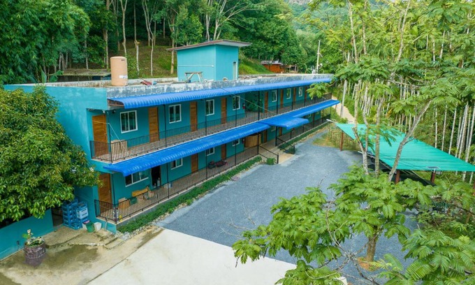 Thung Song House | Motel ∙ 8 guests