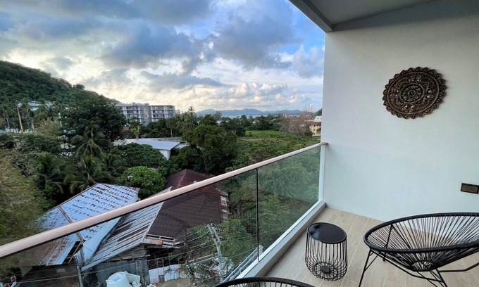Cherngtalay Apartment | Mountain view apartment in Surin, modern amenities