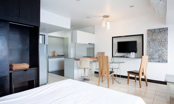Chang Khlan Apartment | Night Bazaar Road - 40 Sqm - 4th Floor - Work-From-Home & Fully Fitted Kitchen