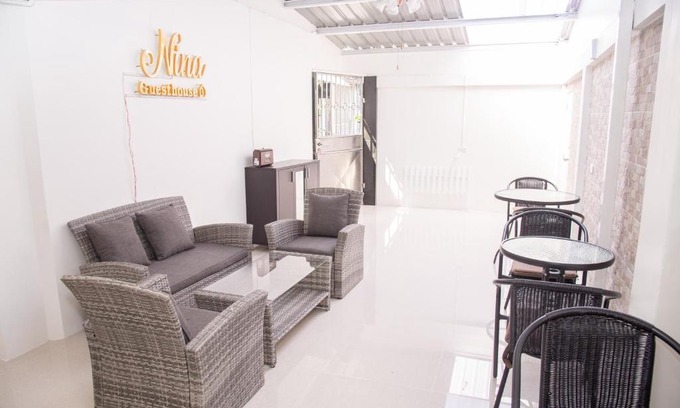 Wat Bowon Niwet Hotel | ninaguesthouse