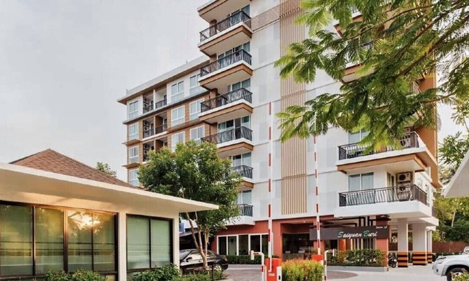 Ban Saiyuan Apartment | Peaceful Condo in Rawai, poolside apartment