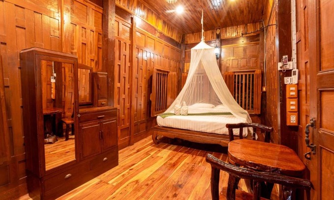 Ayutthaya Resort | Private room ∙ 2 guests