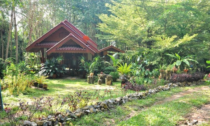 Chumphon Resort | Private room ∙ 2 guests