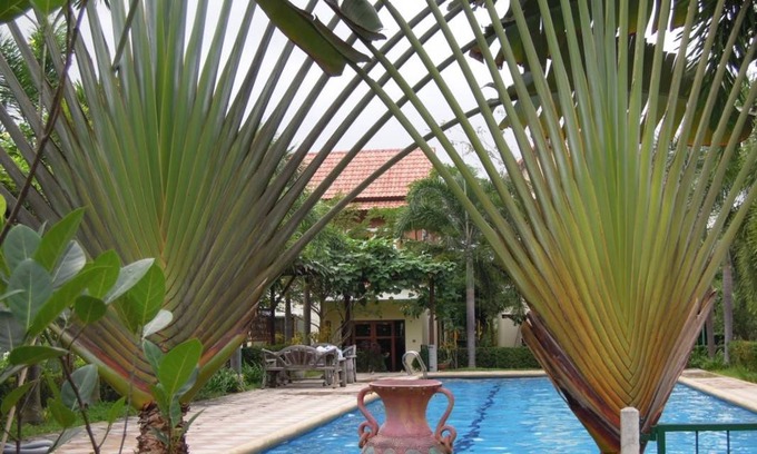Si Racha Resort | Private room ∙ 3 guests